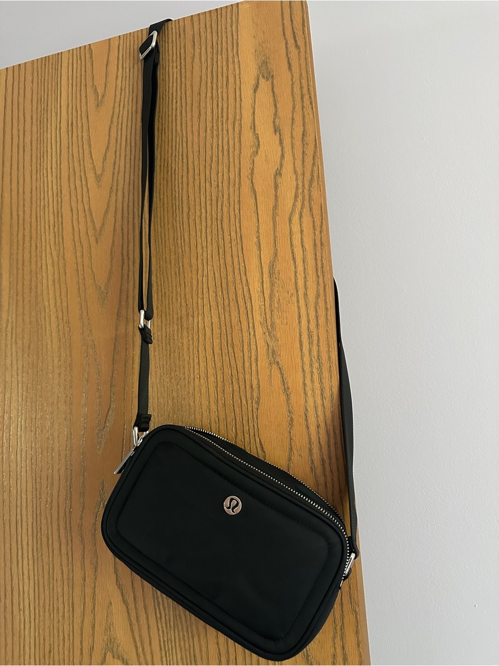 lululemon athletica Black Crossbody Camera Bag